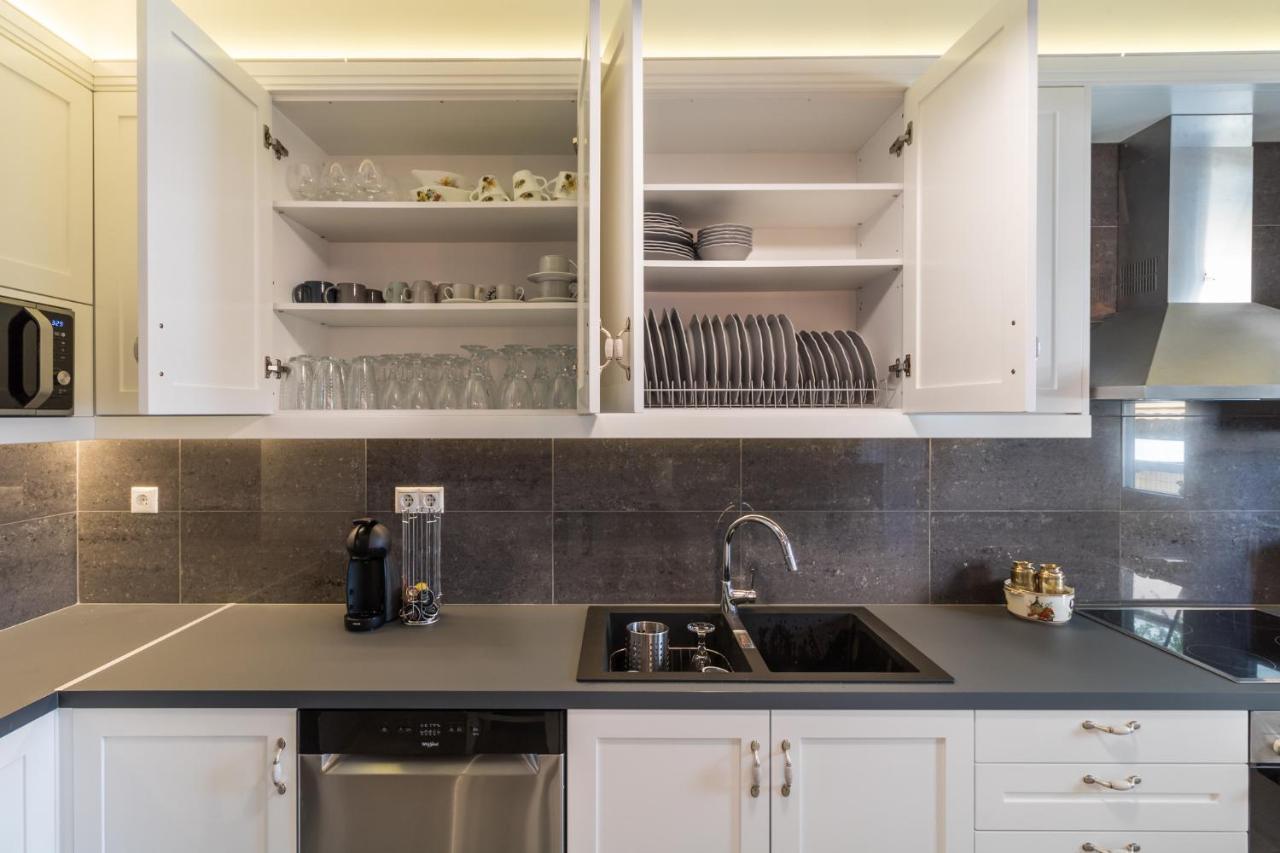Comfortable And Spacious 2 Bdr Apt Атина Екстериор снимка